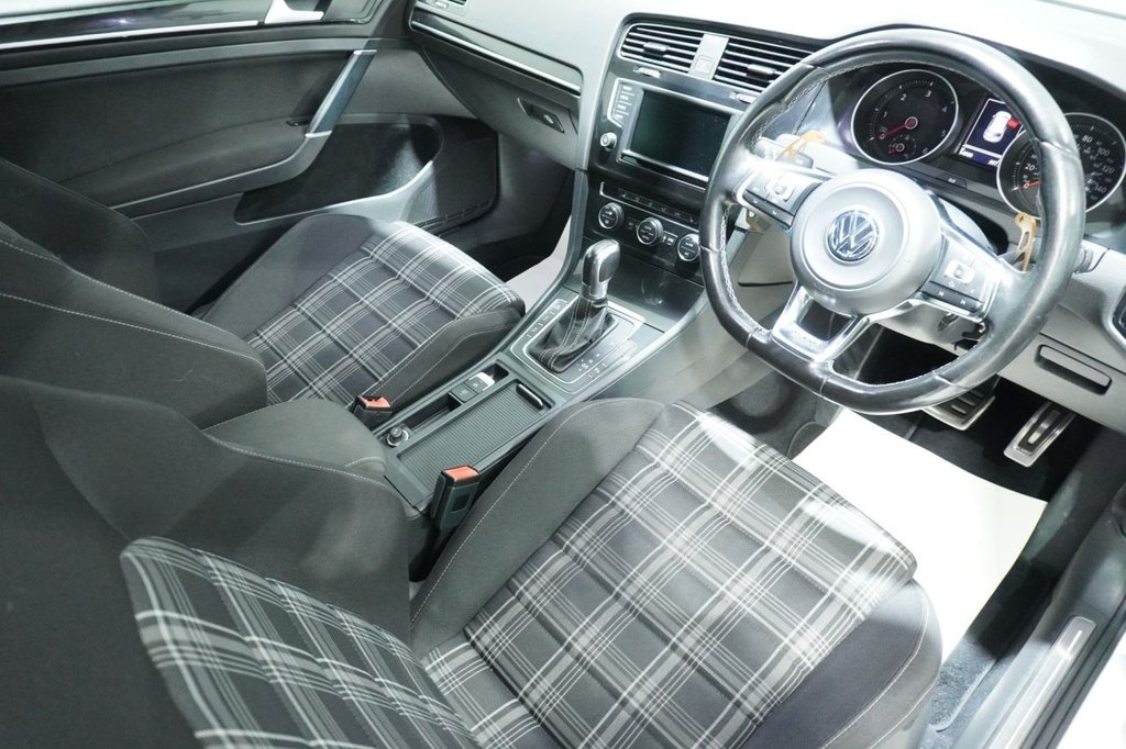 Used Volkswagen Golf 2016 for sale - 76820939: Photo 10