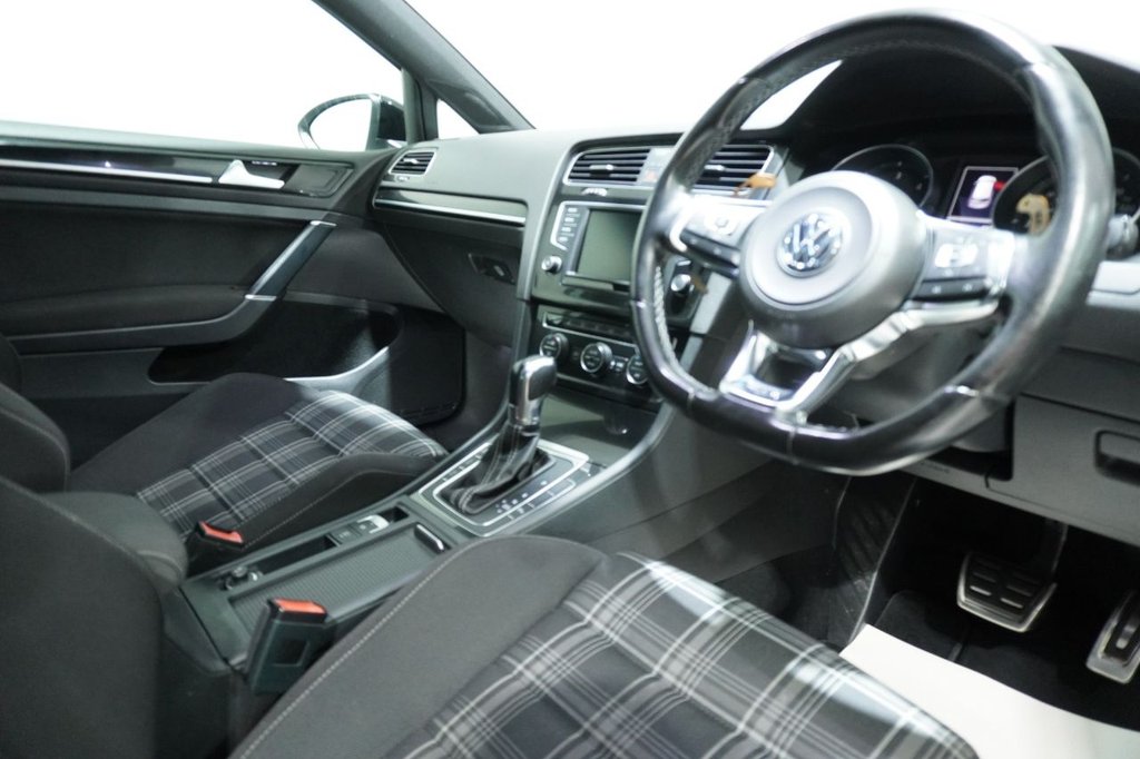Used Volkswagen Golf 2016 for sale - 76820939: Photo 11