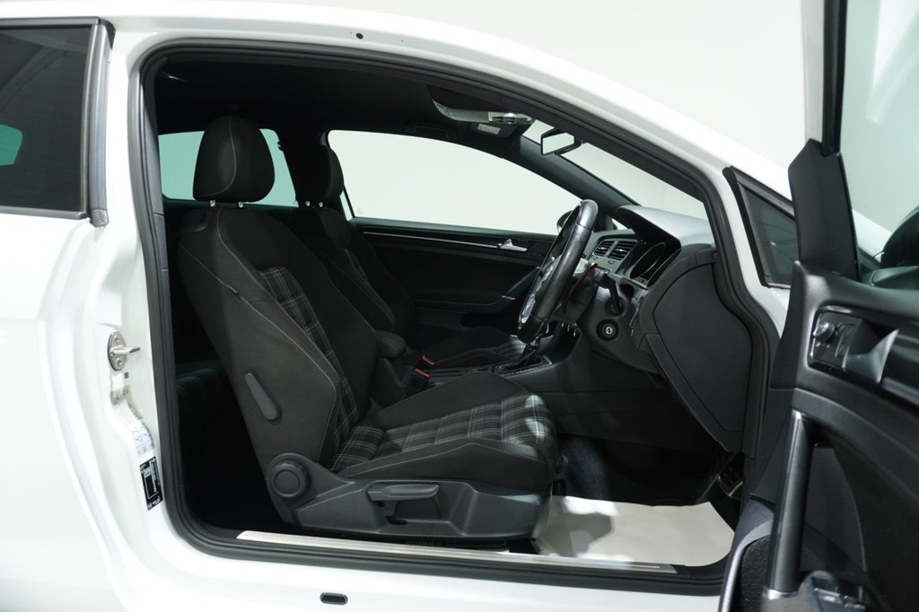 Used Volkswagen Golf 2016 for sale - 76820939: Photo 13