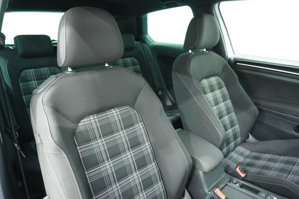 Used Volkswagen Golf 2016 for sale - 76820939: Photo 14
