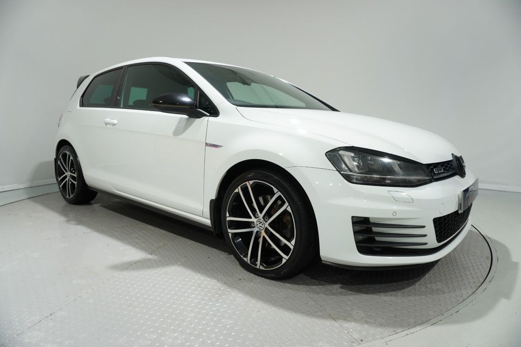 Used Volkswagen Golf 2016 for sale - 76820939: Photo 2