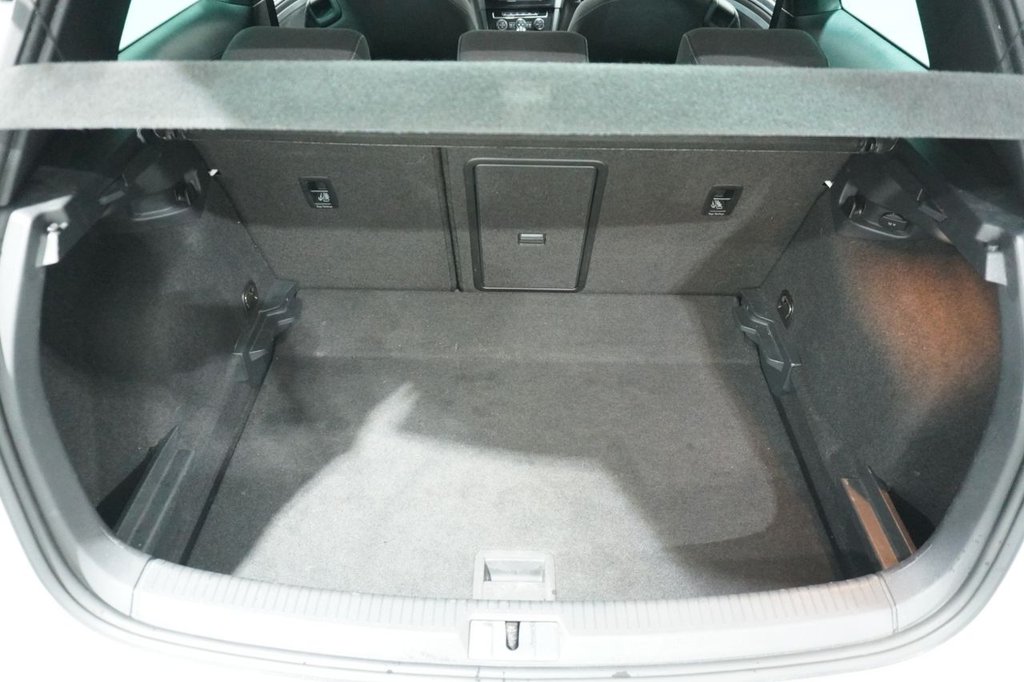 Used Volkswagen Golf 2016 for sale - 76820939: Photo 24