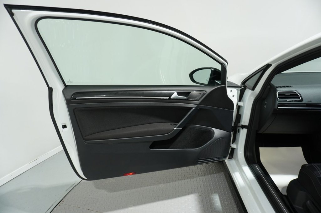 Used Volkswagen Golf 2016 for sale - 76820939: Photo 29