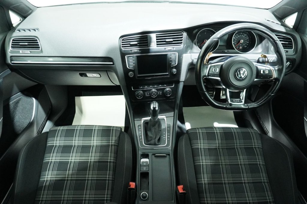 Used Volkswagen Golf 2016 for sale - 76820939: Photo 32