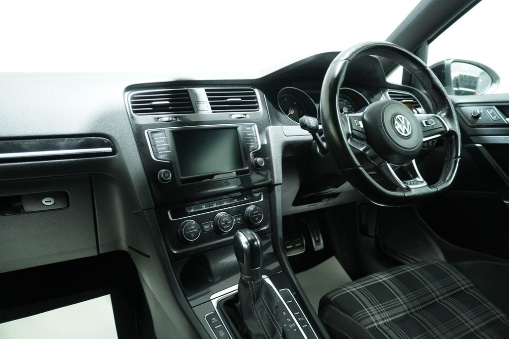 Used Volkswagen Golf 2016 for sale - 76820939: Photo 33