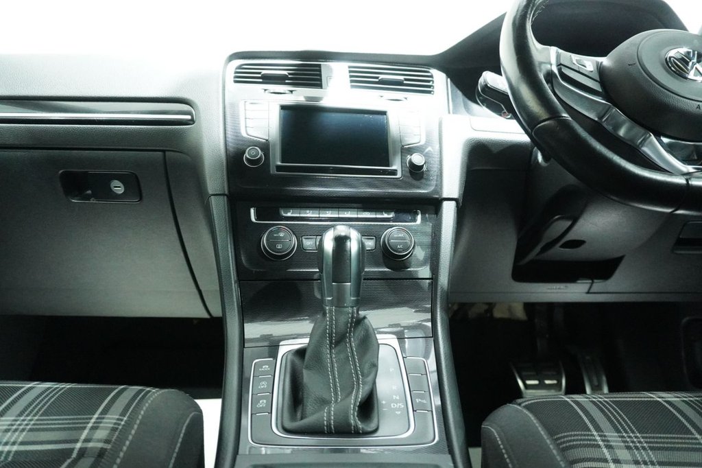 Used Volkswagen Golf 2016 for sale - 76820939: Photo 34