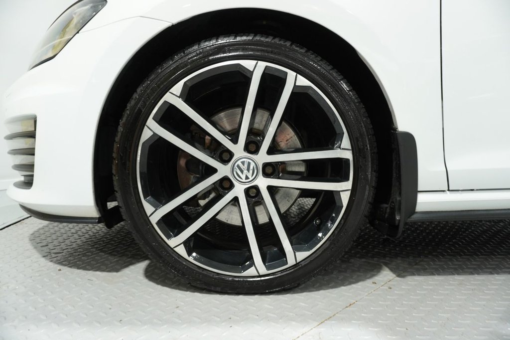 Used Volkswagen Golf 2016 for sale - 76820939: Photo 40