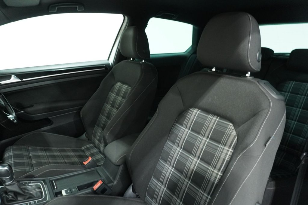 Used Volkswagen Golf 2016 for sale - 76820939: Photo 45