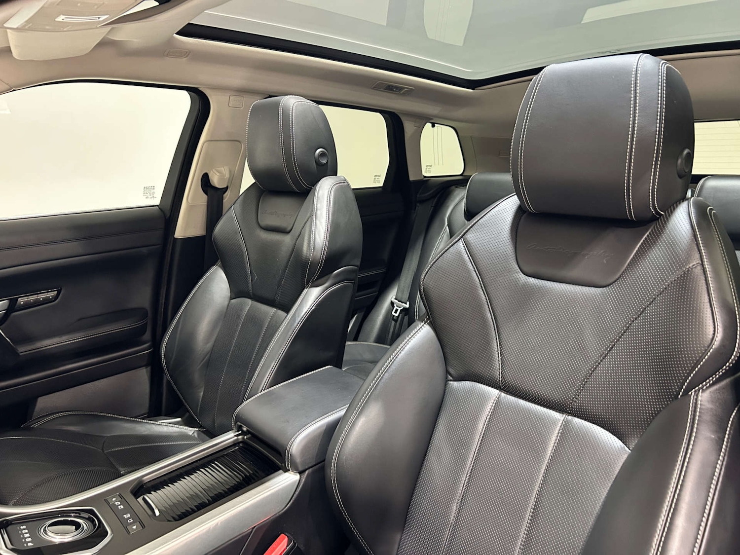 Used Land Rover Range Rover Evoque 2017 for sale - 77200703: Photo 41