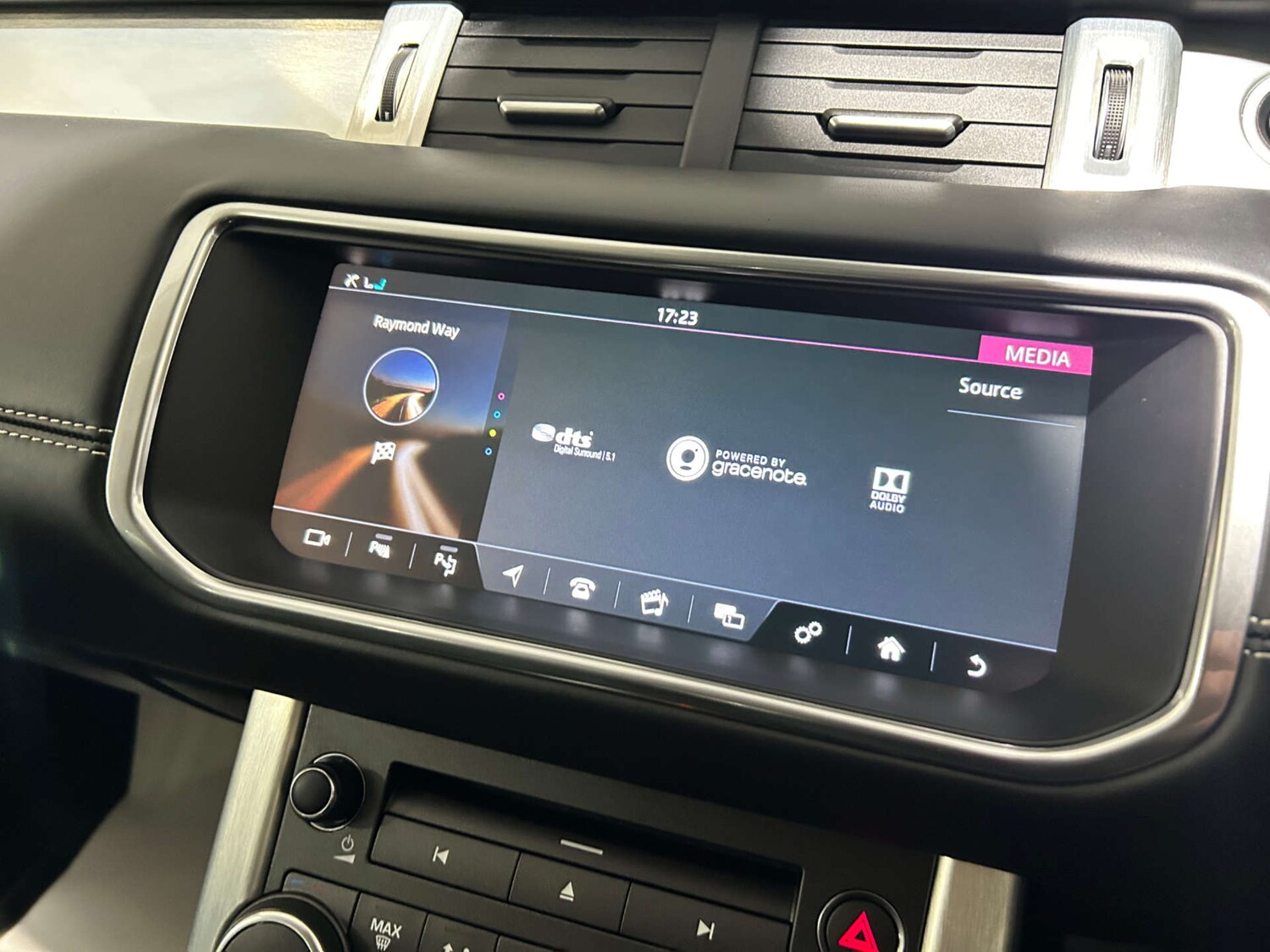 Used Land Rover Range Rover Evoque 2017 for sale - 77200703: Photo 81