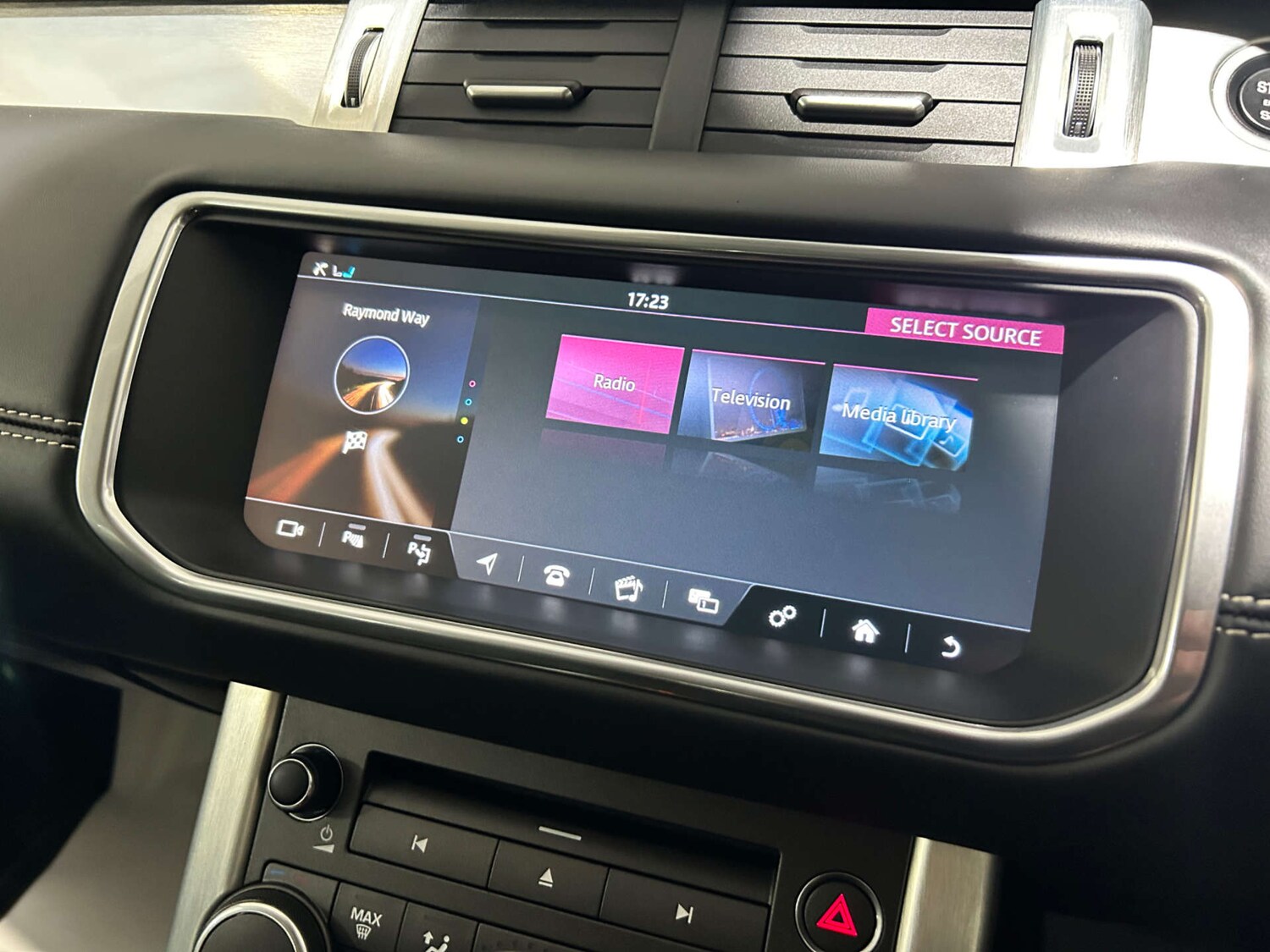 Used Land Rover Range Rover Evoque 2017 for sale - 77200703: Photo 83