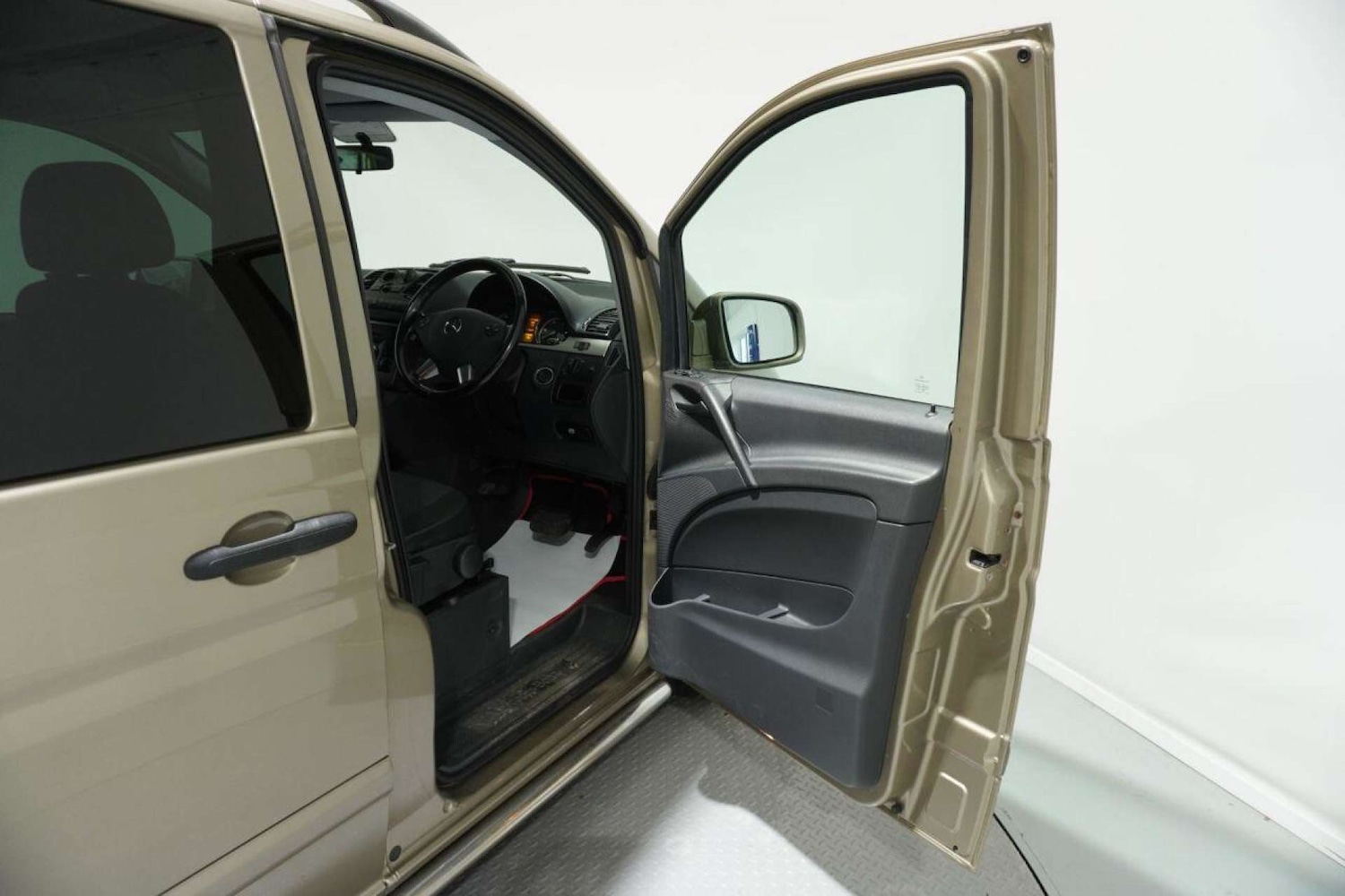 Used Mercedes-Benz Vito 2011 for sale - 77061654: Photo 24