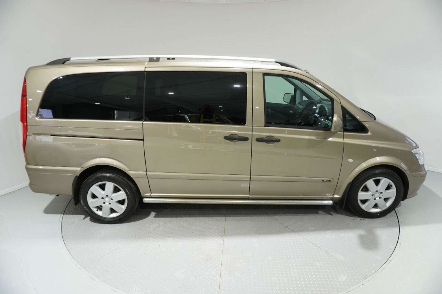 Used Mercedes-Benz Vito 2011 for sale - 77061654: Photo 3
