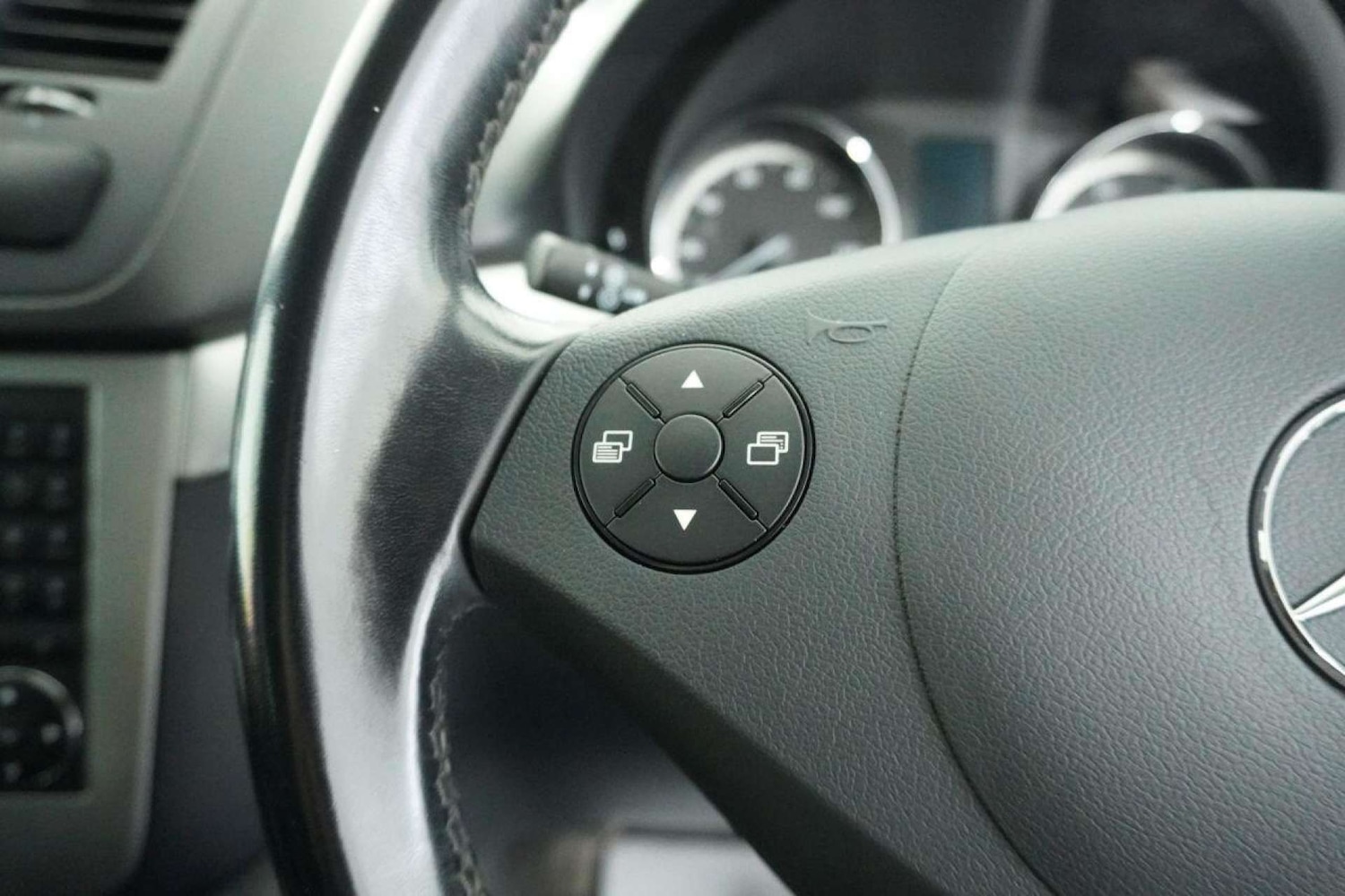 Used Mercedes-Benz Vito 2011 for sale - 77061654: Photo 53