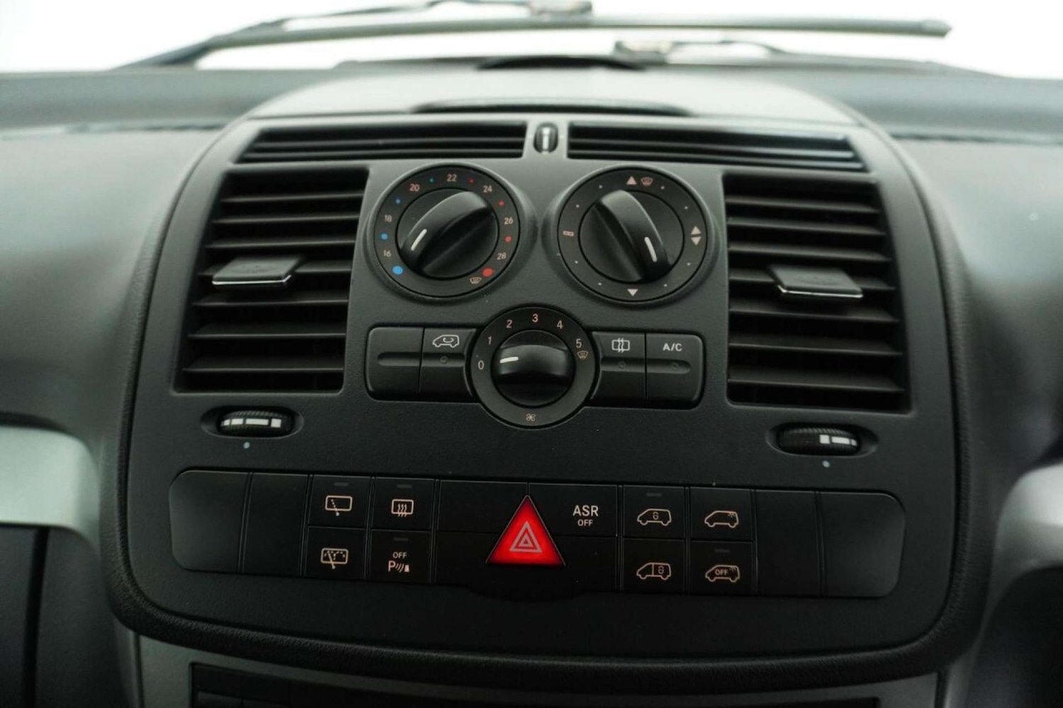 Used Mercedes-Benz Vito 2011 for sale - 77061654: Photo 55