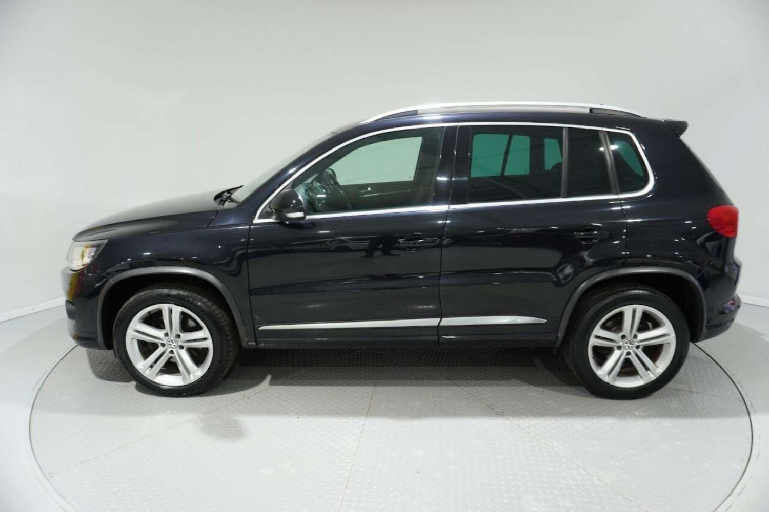 Used Volkswagen Tiguan 2014 for sale - 77061681: Photo 41
