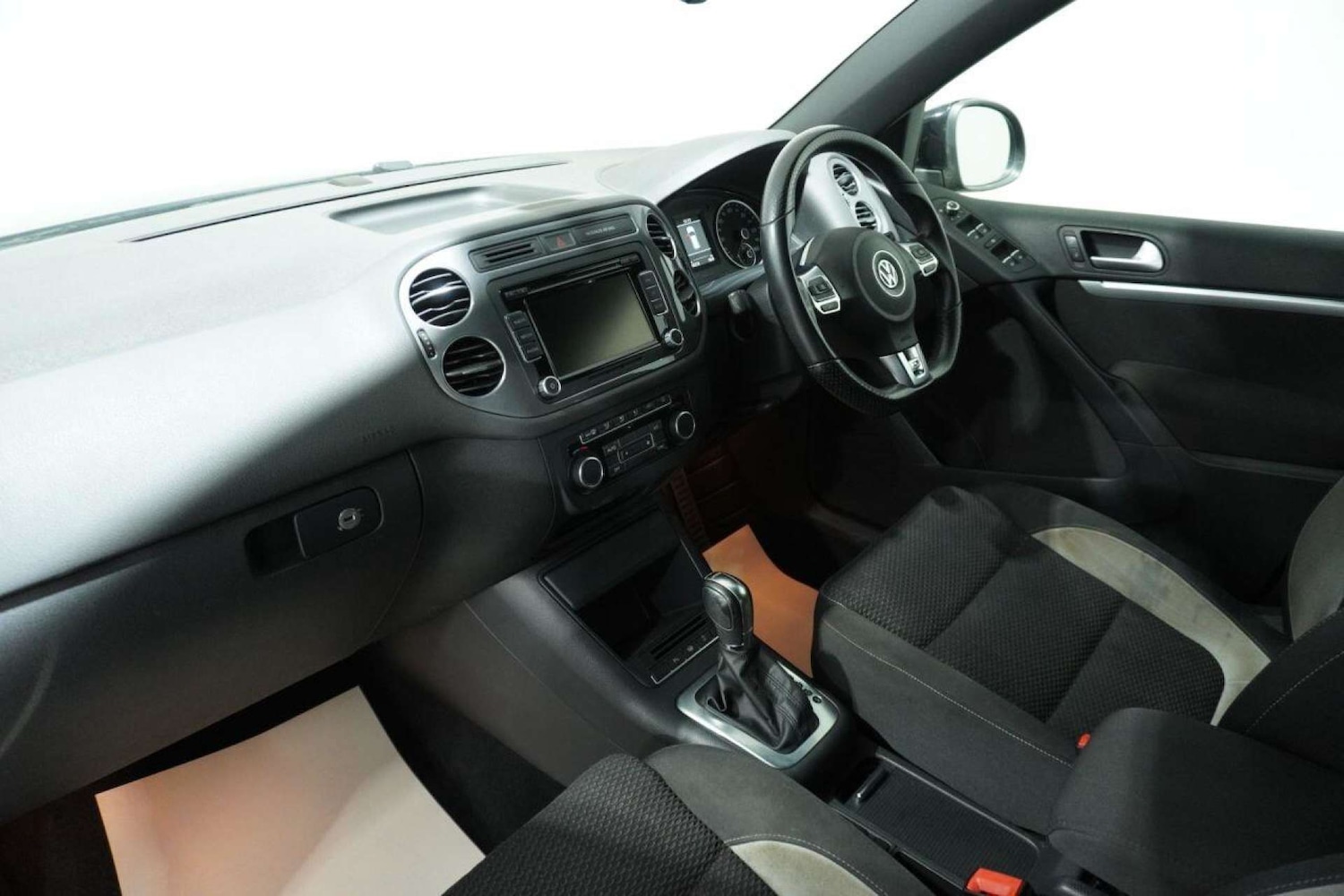 Used Volkswagen Tiguan 2014 for sale - 77061681: Photo 42