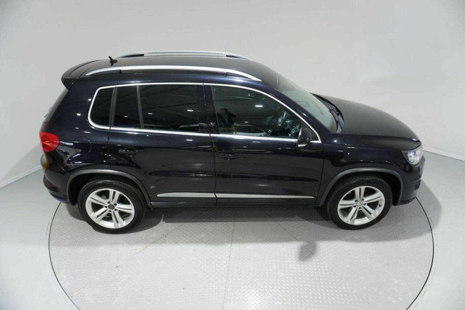 Used Volkswagen Tiguan 2014 for sale - 77061681: Photo 5