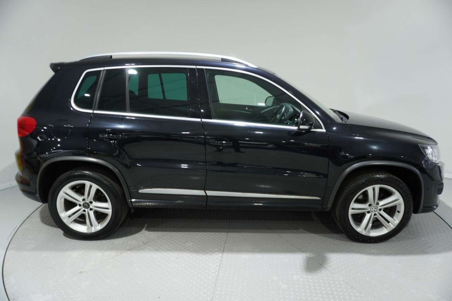 Used Volkswagen Tiguan 2014 for sale - 77061681: Photo 6