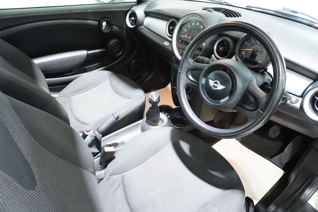 Used MINI Convertible 2014 for sale - 76820322: Photo 22