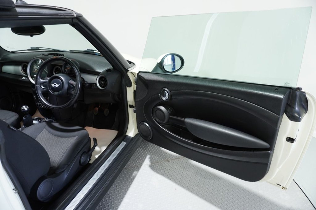 Used MINI Convertible 2014 for sale - 76820322: Photo 34