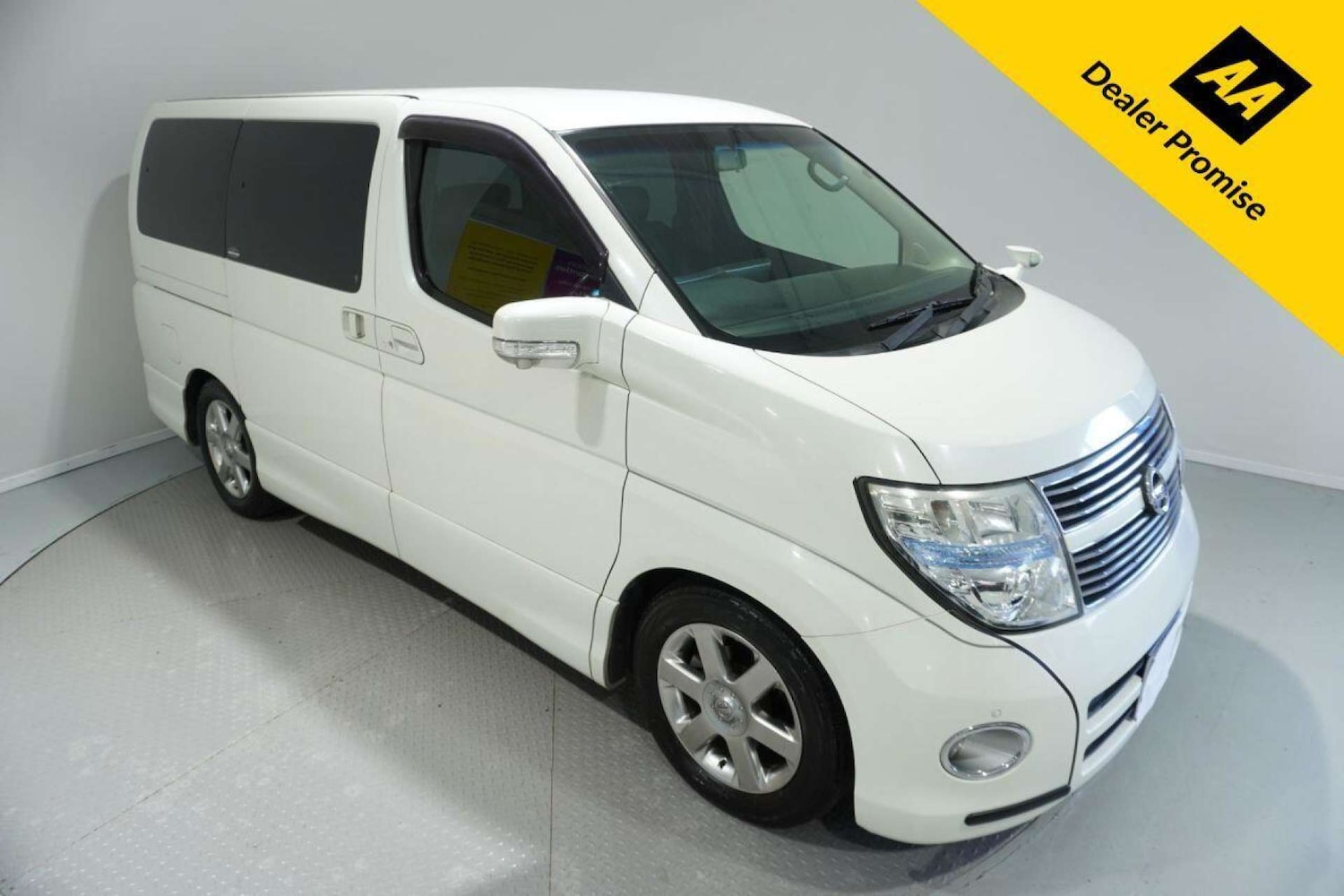 Used Nissan Elgrand 2025 for sale - 77061668: Photo 1
