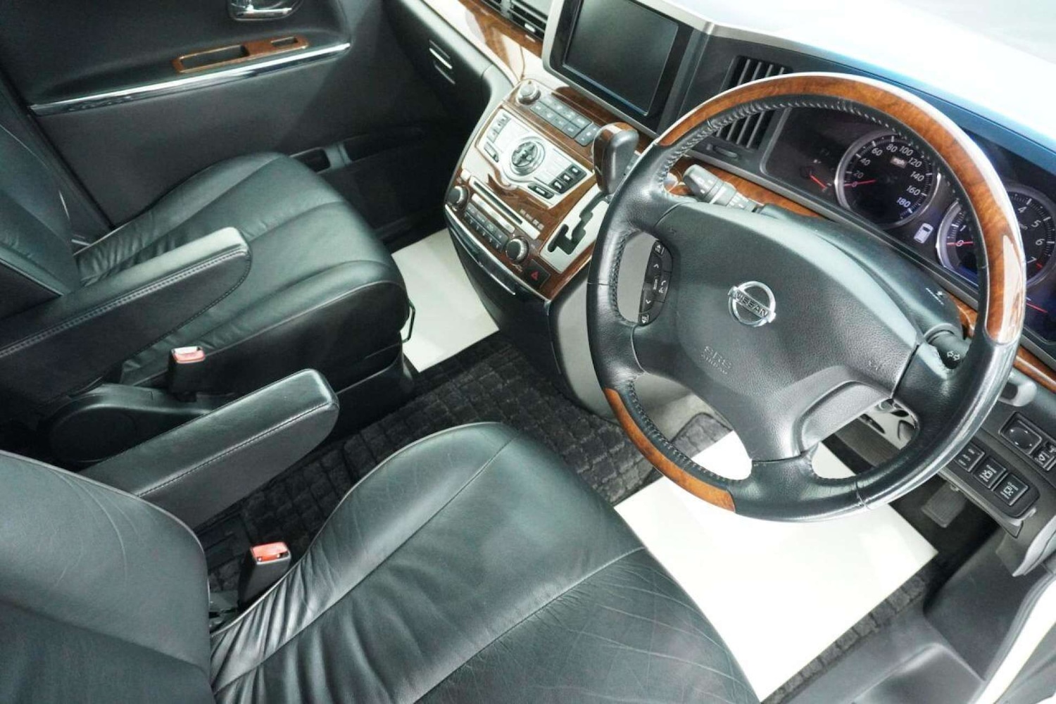 Used Nissan Elgrand 2025 for sale - 77061668: Photo 10