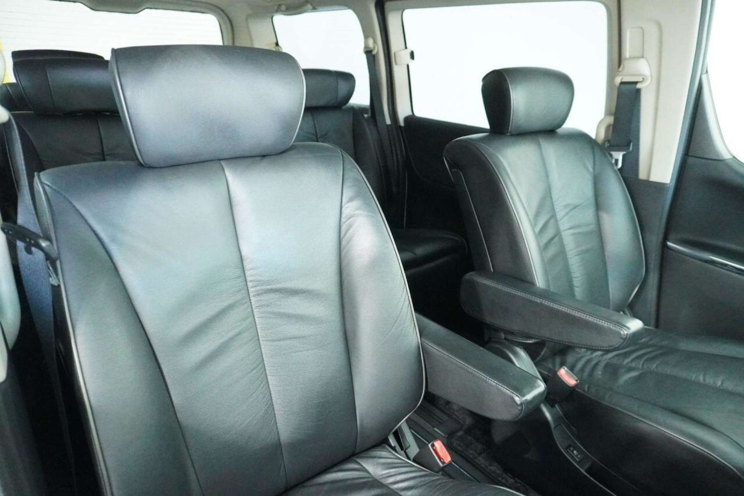 Used Nissan Elgrand 2025 for sale - 77061668: Photo 13