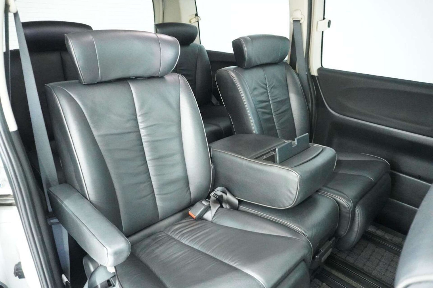 Used Nissan Elgrand 2025 for sale - 77061668: Photo 17
