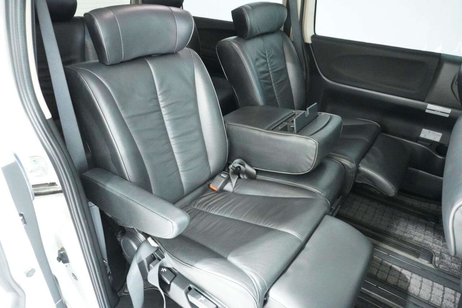 Used Nissan Elgrand 2025 for sale - 77061668: Photo 18