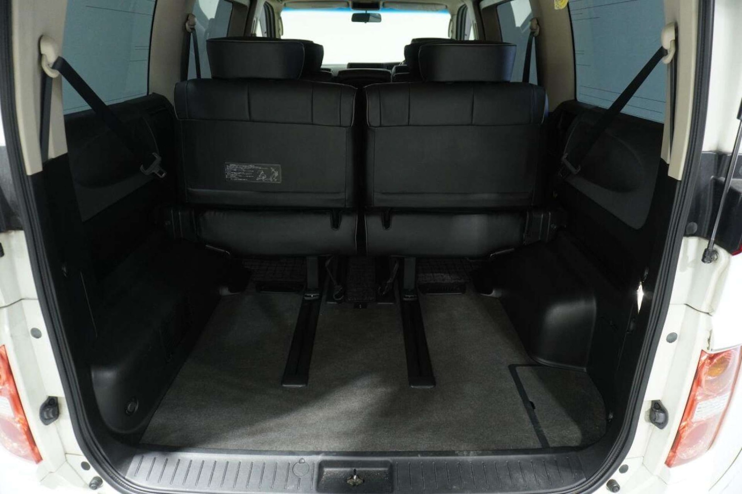 Used Nissan Elgrand 2025 for sale - 77061668: Photo 31