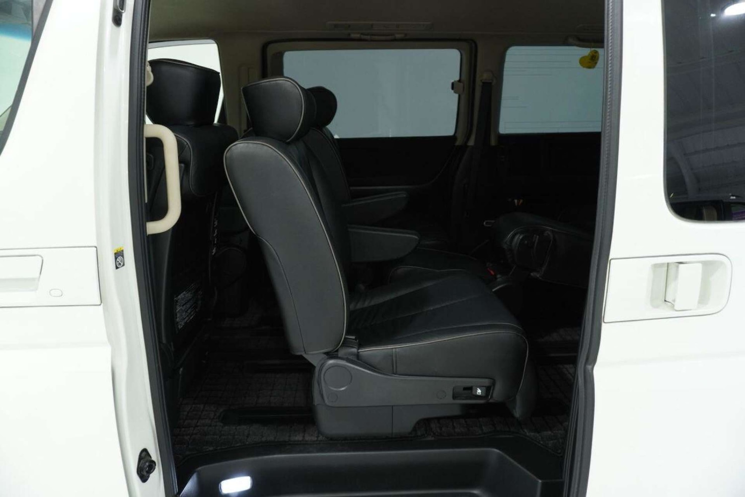 Used Nissan Elgrand 2025 for sale - 77061668: Photo 50