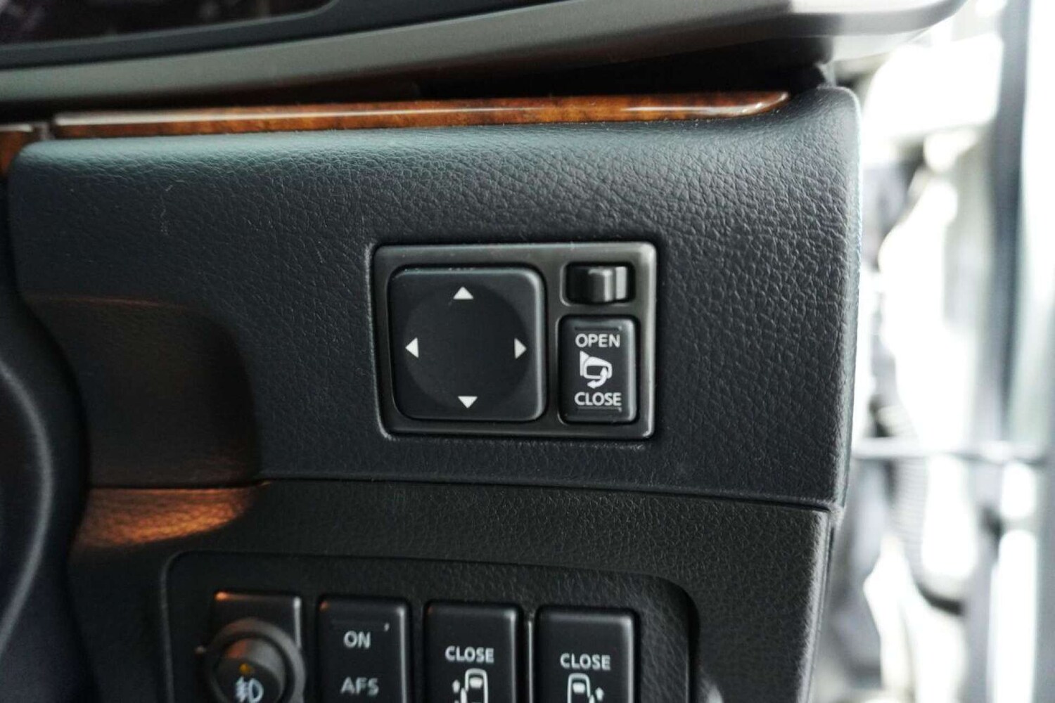 Used Nissan Elgrand 2025 for sale - 77061668: Photo 67