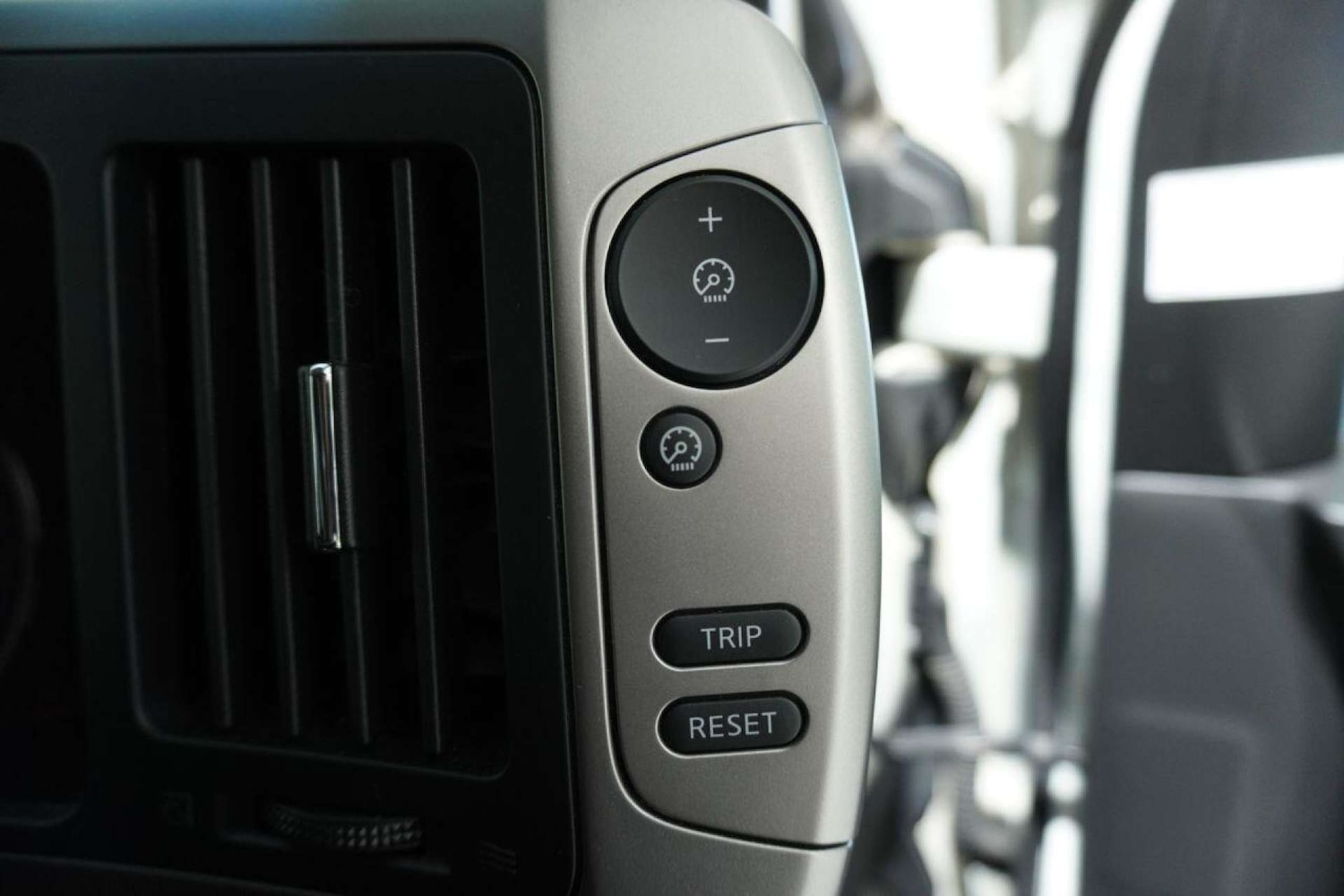 Used Nissan Elgrand 2025 for sale - 77061668: Photo 68