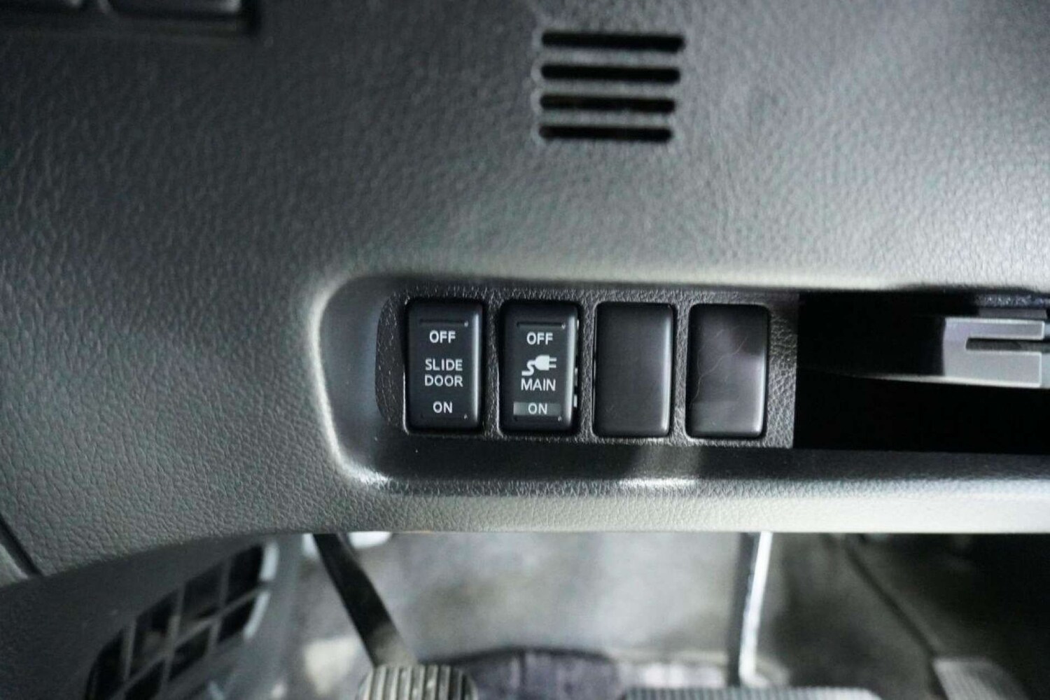 Used Nissan Elgrand 2025 for sale - 77061668: Photo 73