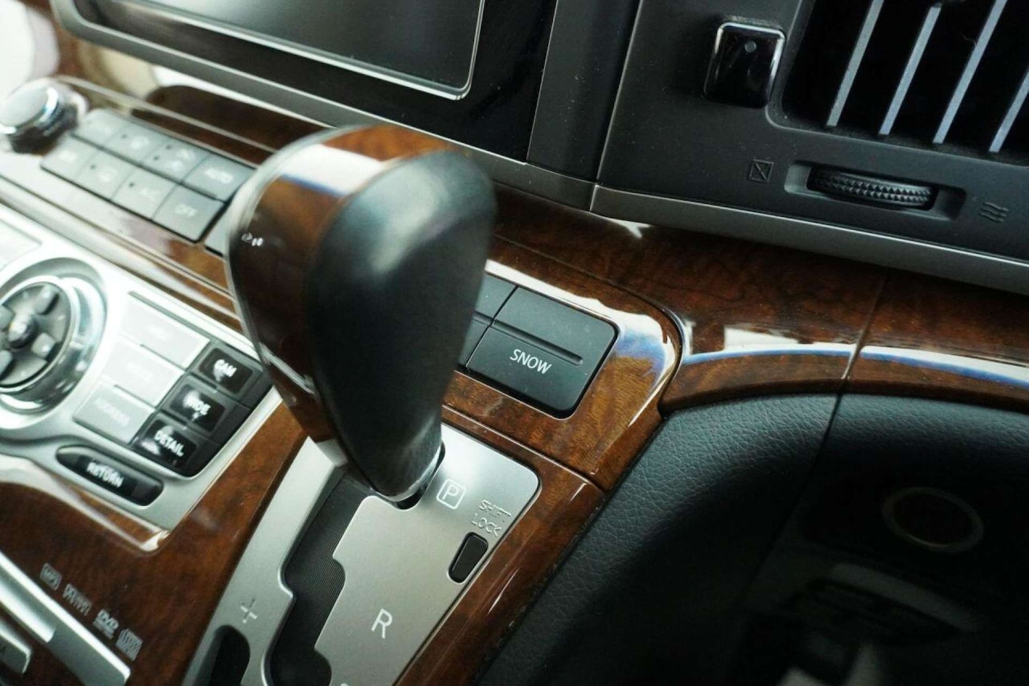 Used Nissan Elgrand 2025 for sale - 77061668: Photo 78