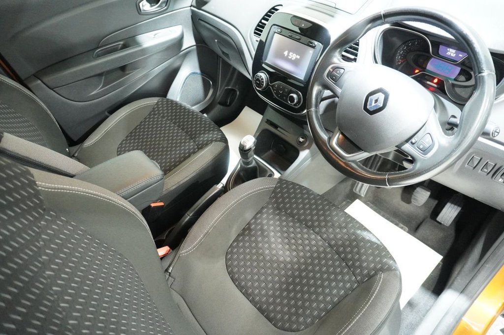 Used Renault Captur 2018 for sale - 76820526: Photo 10