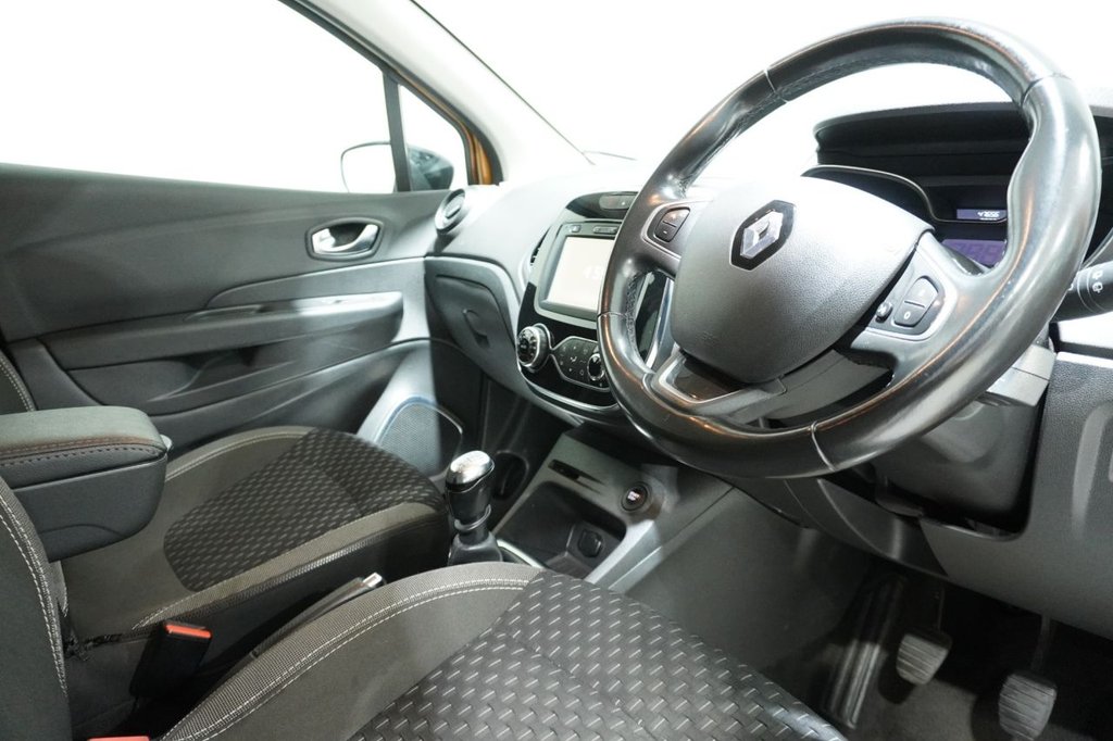 Used Renault Captur 2018 for sale - 76820526: Photo 11