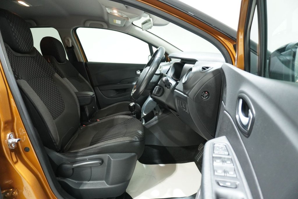 Used Renault Captur 2018 for sale - 76820526: Photo 12