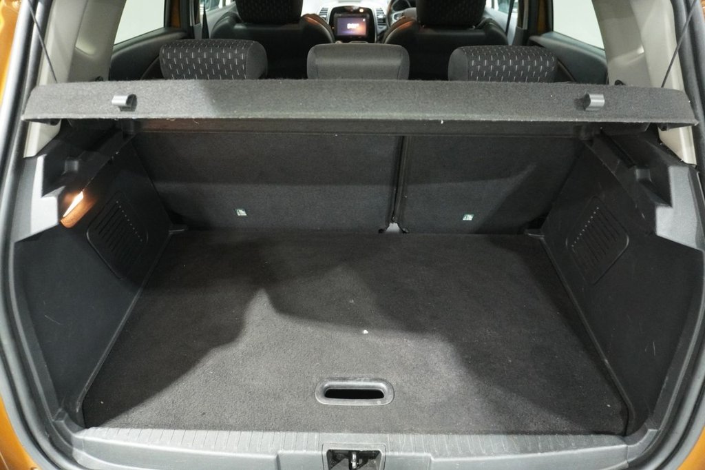 Used Renault Captur 2018 for sale - 76820526: Photo 22