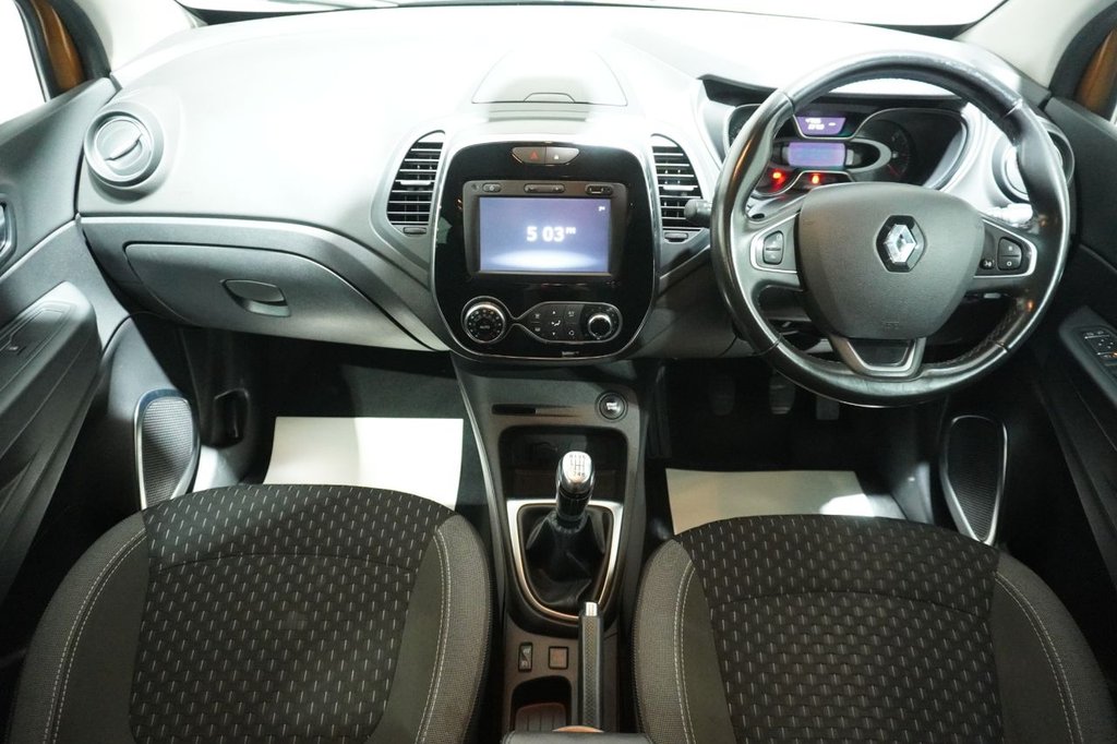 Used Renault Captur 2018 for sale - 76820526: Photo 32