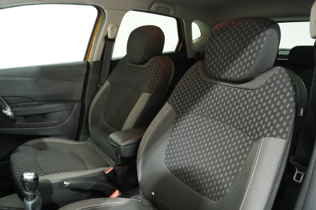 Used Renault Captur 2018 for sale - 76820526: Photo 44