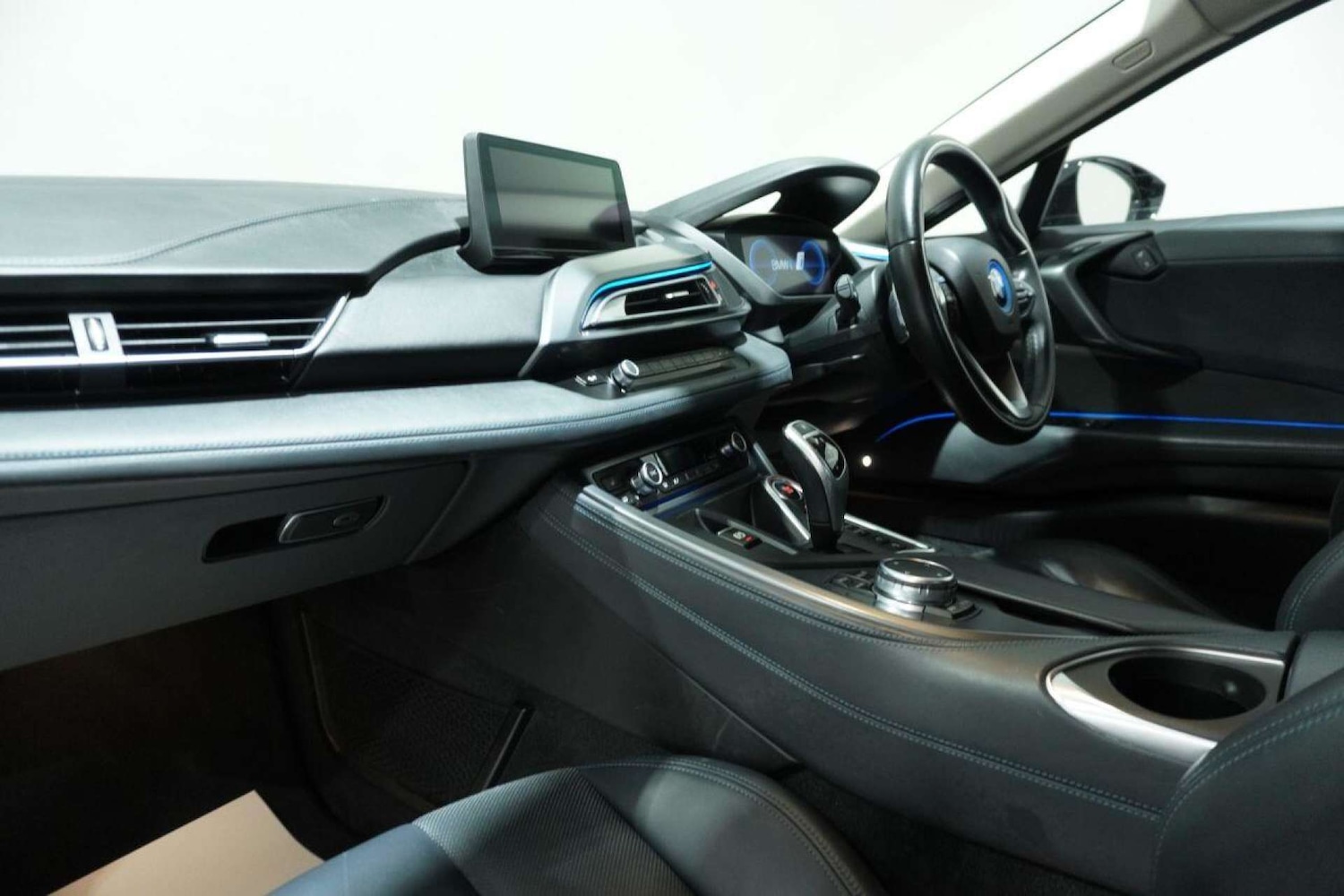 Used BMW i8 2015 for sale - 77113511: Photo 45