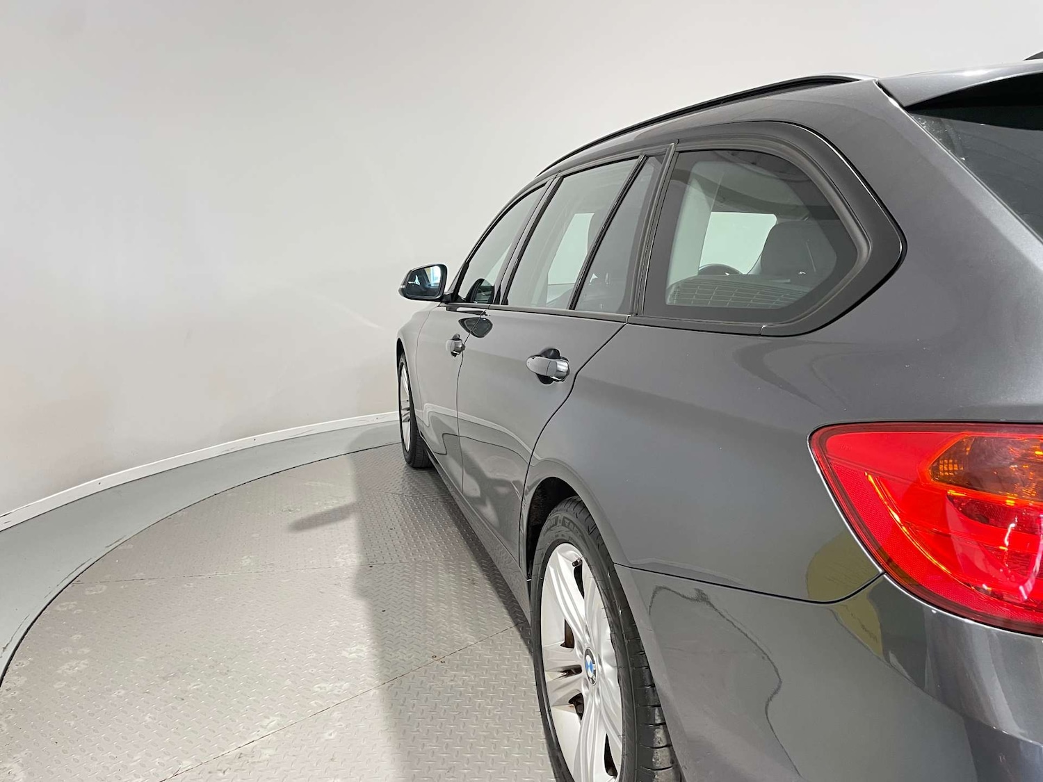 Used BMW 3 Series 2015 for sale - 78152413: Photo 28