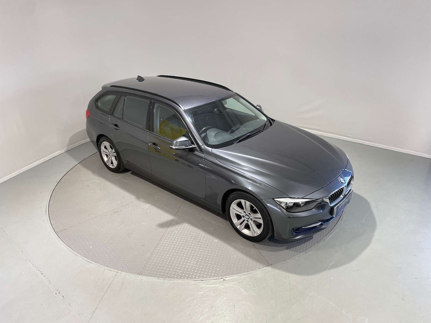 Used BMW 3 Series 2015 for sale - 78152413: Photo 3