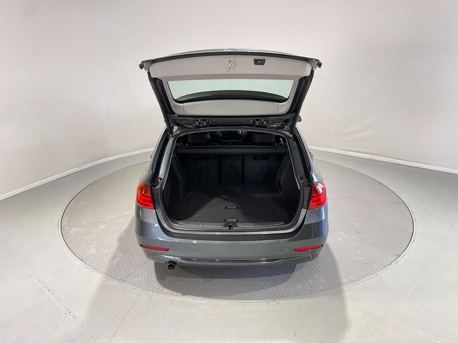 Used BMW 3 Series 2015 for sale - 78152413: Photo 31