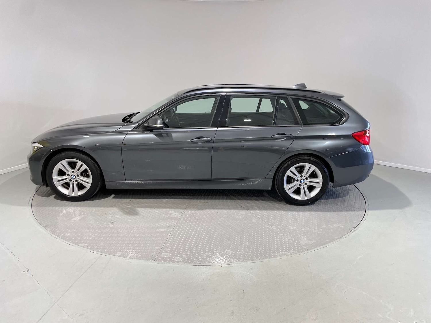 Used BMW 3 Series 2015 for sale - 78152413: Photo 38