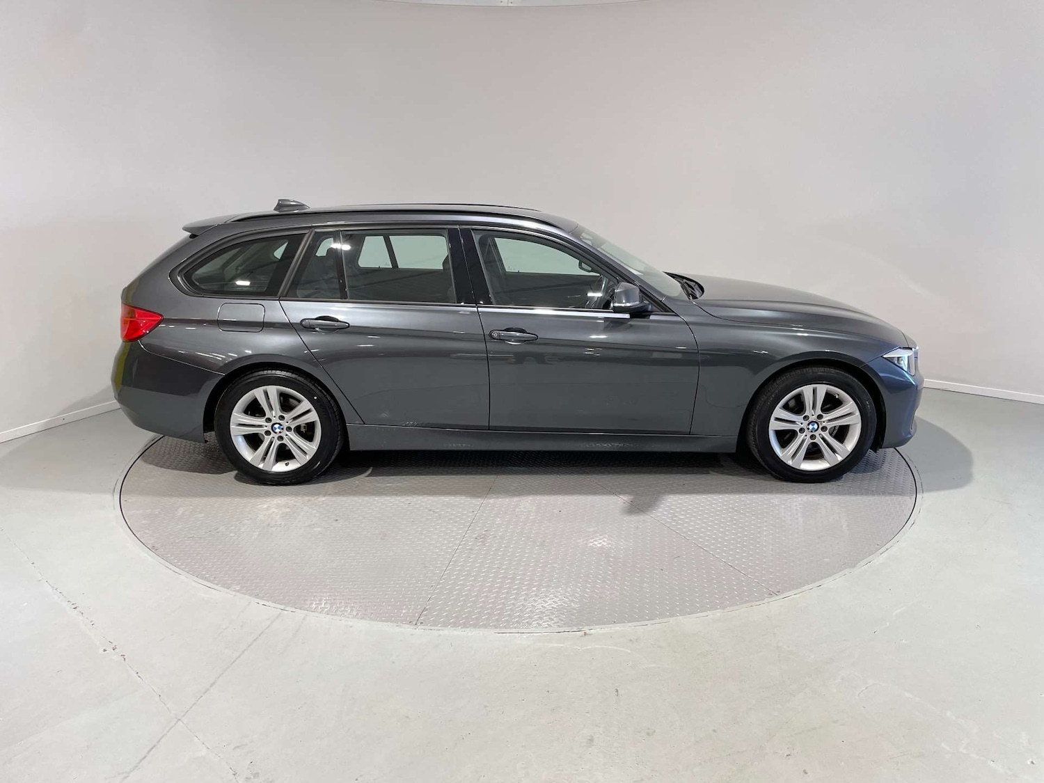 Used BMW 3 Series 2015 for sale - 78152413: Photo 4