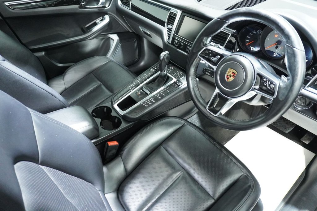 Used Porsche Macan 2015 for sale - 76820264: Photo 10