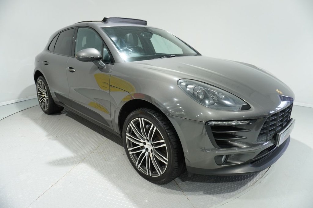 Used Porsche Macan 2015 for sale - 76820264: Photo 2